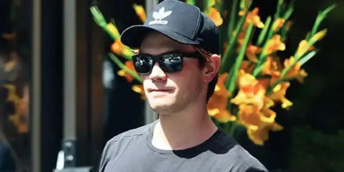 Ray-Ban Justin 4165  Black/Silver Mirror 622/6G - As Seen On KJ Apa